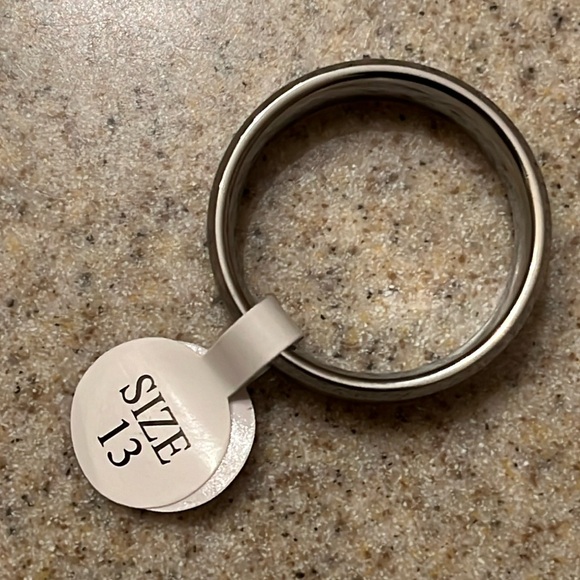 Silver Men's Ring - Picture 5 of 7